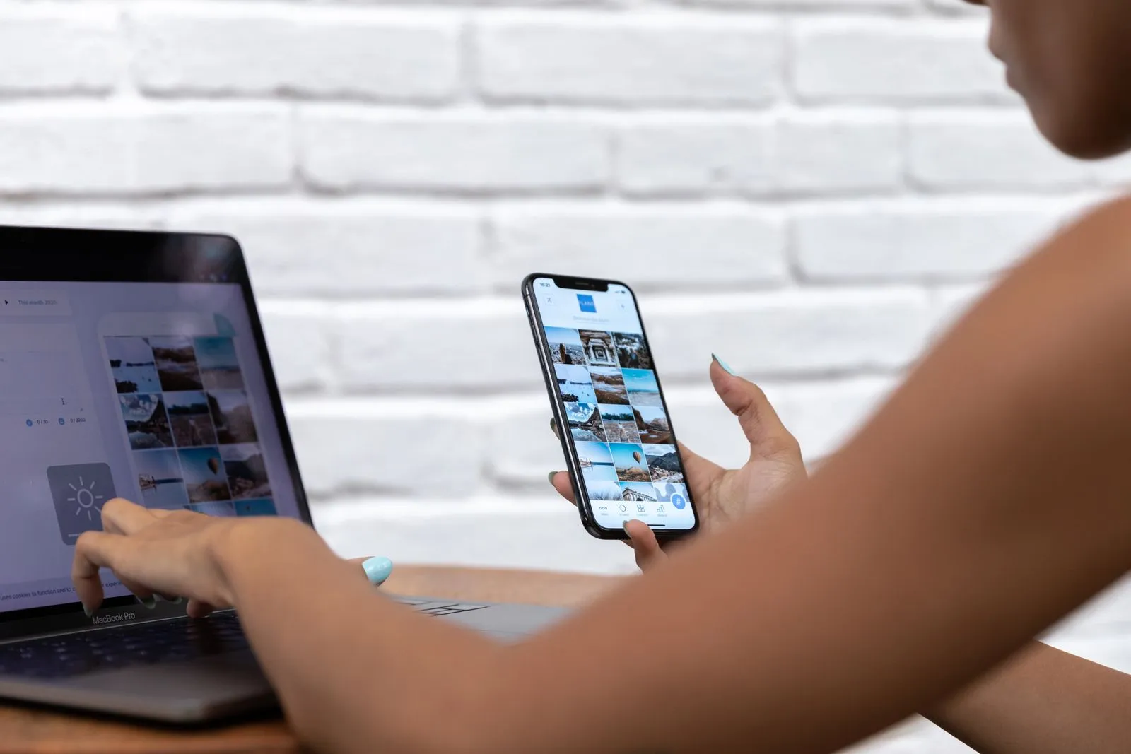 Estrategia digital: plan de presencia online con web, canales y medición